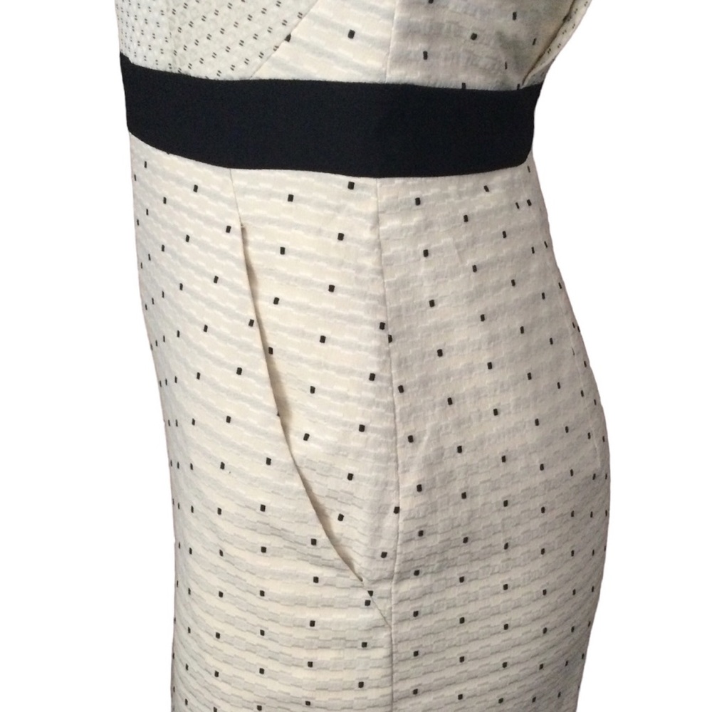 Piazza Sempione Sleeveless Knee Length Dress - Picture 5 of 9